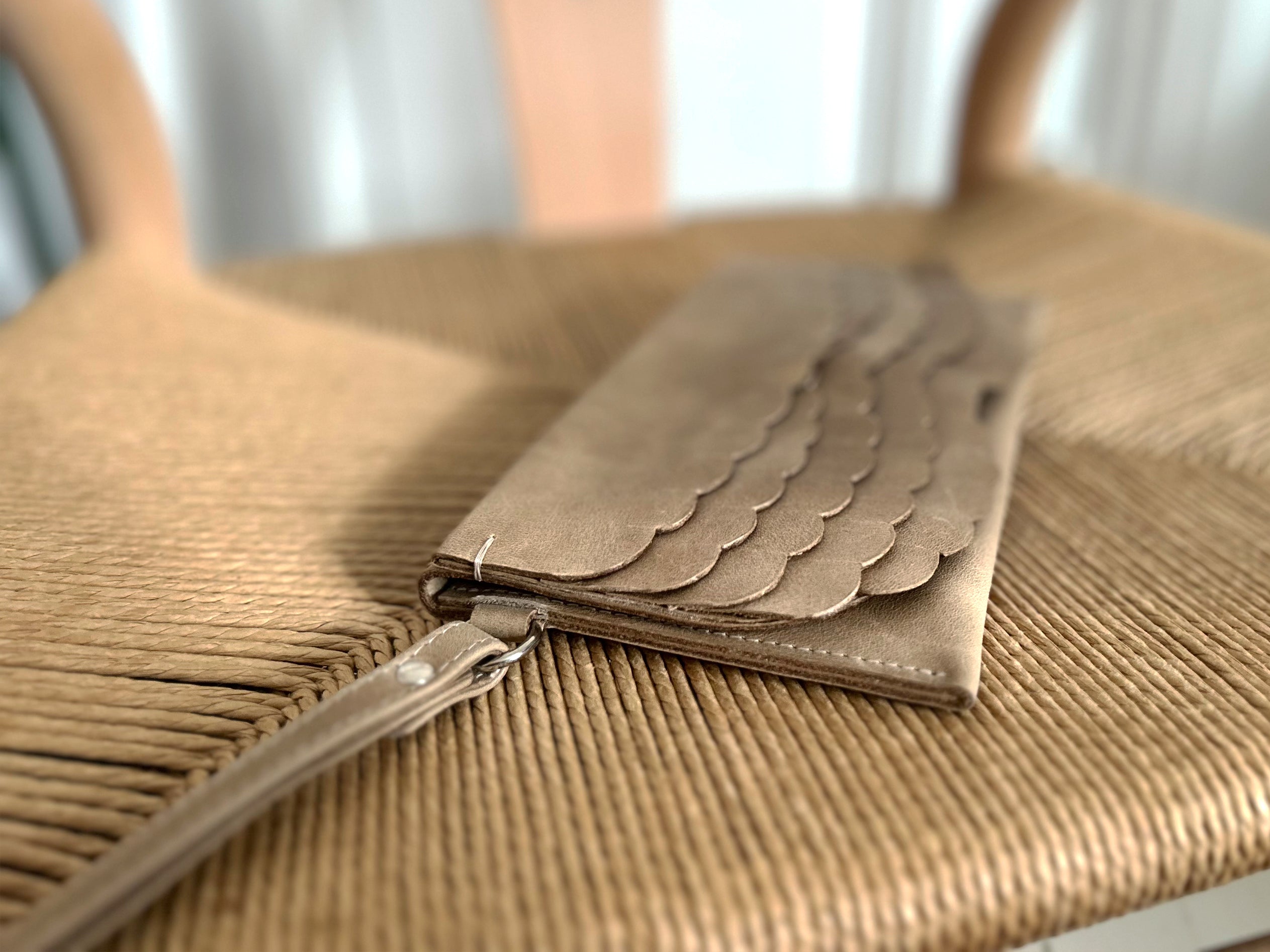 Ex-Display While Clutch Linen